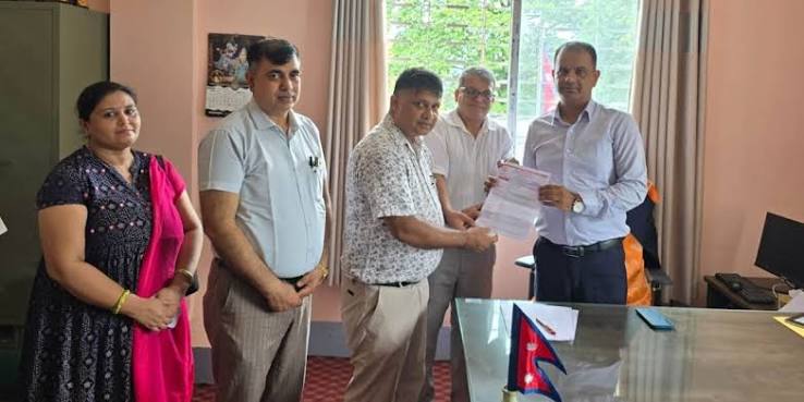 चिकित्सकमाथि आक्रमण गर्नेलाई कारबाही माग गर्दै प्रशासनमा  बुझाइयो ज्ञापन पत्र